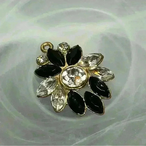 Vintage Black and Clear Crystals Pendant - Picture 4 of 5